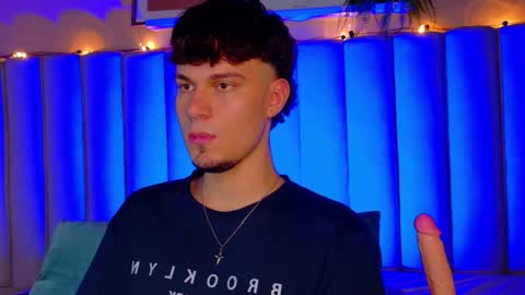 Liam Thunder online show from November 3, 3:08 am