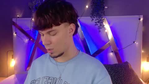 Liam Thunder online show from November 20, 3:07 am