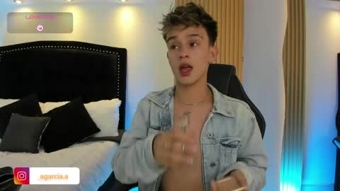 Snapshot of liamwild20 chatting on May 12, 9:34 pm liam online show from May 12, 9:34 pm