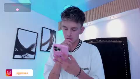 Snapshot of liamwild20 chatting on June 15, 4:36 am liam online show from June 15, 4:36 am