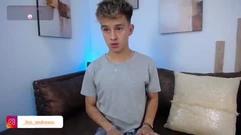 Snapshot of liamwild20 chatting on July 30, 9:14 pm liam online show from July 30, 9:14 pm