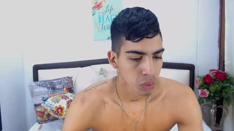 L I A M online show from November 26, 10:38 am