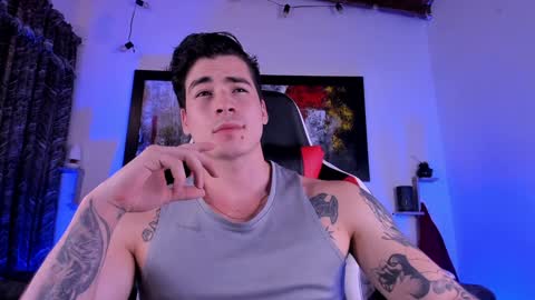 liamwyatt_ online show from December 7, 3:14 am