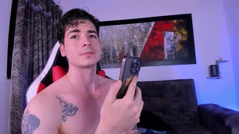 liamwyatt_ online show from September 25, 3:32 am