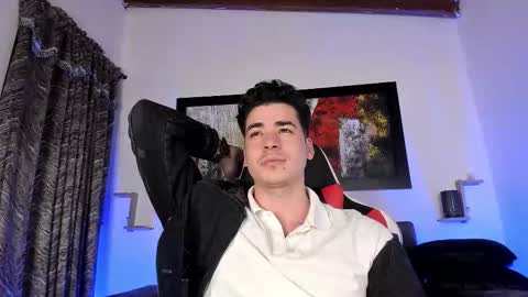 Snapshot of liamwyatt_ chatting on February 10, 5:00 am liamwyatt_ online show from February 10, 5:00 am