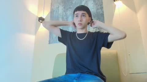 lian_cameron online show from January 8, 3:20 am