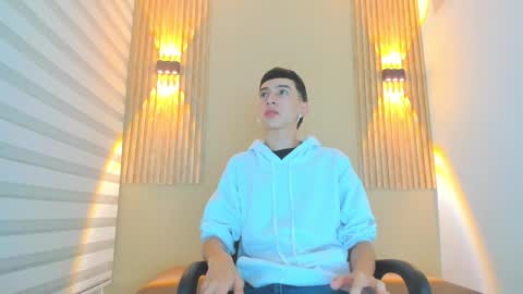 lian_cameron online show from February 3, 3:59 am