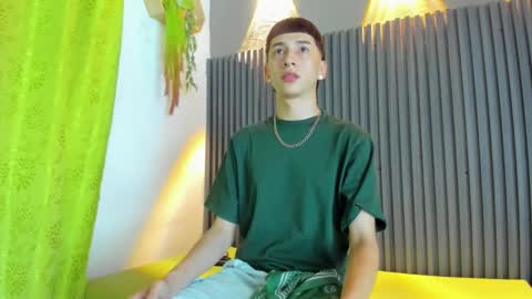 lian_cameron online show from March 2, 4:03 am