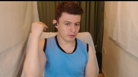 Snapshot of lian_eathan chatting on November 27, 12:02 am lian_eathan online show from November 27, 12:02 am