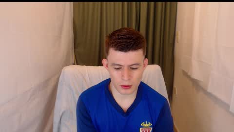 Snapshot of lian_eathan chatting on December 1, 5:29 pm lian_eathan online show from December 1, 5:29 pm