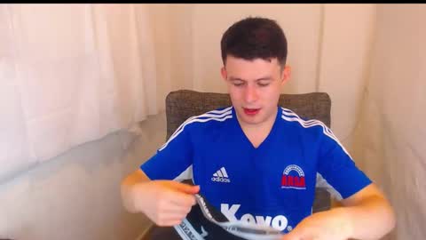 Snapshot of lian_eathan chatting on January 12, 3:12 am lian_eathan online show from January 12, 3:12 am