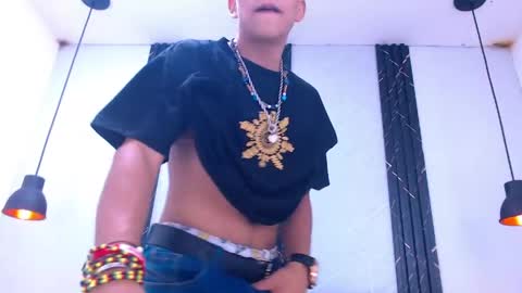 Snapshot of lian_jacob chatting on April 22, 7:48 pm Lian Jacob online show from April 22, 7:48 pm