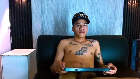 Snapshot of lian_jacob chatting on May 23, 8:29 am Lian Jacob online show from May 23, 8:29 am
