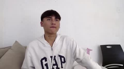 SAMUEL SAMY online show from November 5, 8:42 pm