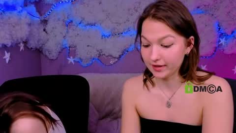 Snapshot of liana_best chatting on May 4, 7:43 pm Li online show from May 4, 7:43 pm