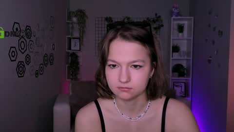 Snapshot of liana_best chatting on June 3, 9:34 am Li online show from June 3, 9:34 am