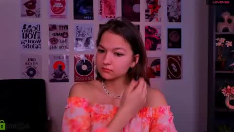 Snapshot of liana_best chatting on July 11, 9:34 am Li online show from July 11, 9:34 am