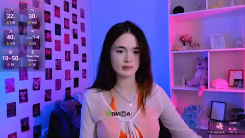 Snapshot of liana_kisses chatting on June 17, 6:53 pm Little Liana online show from June 17, 6:53 pm