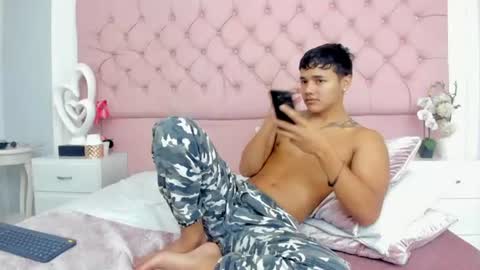 Lian  online show from July 2, 7:09 pm