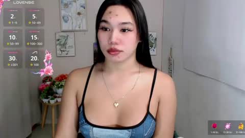 Snapshot of liane_mei chatting on June 15, 3:42 am Liane online show from June 15, 3:42 am