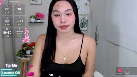 Snapshot of liane_mei chatting on June 18, 3:51 am Liane online show from June 18, 3:51 am