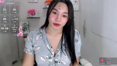 Snapshot of liane_mei chatting on June 28, 6:30 am Liane online show from June 28, 6:30 am
