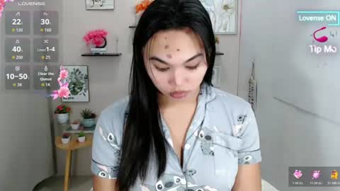Snapshot of liane_mei chatting on June 29, 5:14 am Liane online show from June 29, 5:14 am
