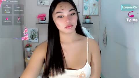 Snapshot of liane_mei chatting on June 30, 4:35 am Liane online show from June 30, 4:35 am