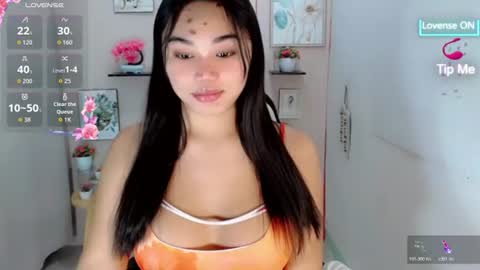Snapshot of liane_mei chatting on July 1, 6:37 am Liane online show from July 1, 6:37 am