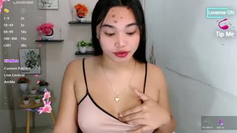 Snapshot of liane_mei chatting on July 4, 4:29 am Liane online show from July 4, 4:29 am