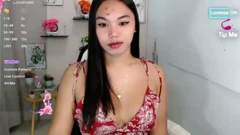 Snapshot of liane_mei chatting on July 9, 12:26 am Liane online show from July 9, 12:26 am