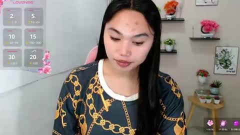 Snapshot of liane_mei chatting on July 16, 4:07 am Liane online show from July 16, 4:07 am