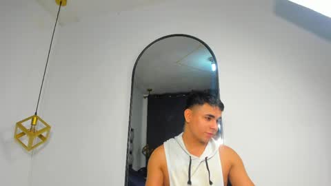 Snapshot of lianfox_ chatting on May 13, 12:24 pm lianfox_ online show from May 13, 12:24 pm
