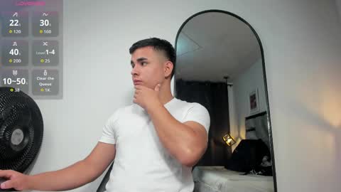 Snapshot of lianfox_ chatting on May 18, 12:44 pm lianfox_ online show from May 18, 12:44 pm