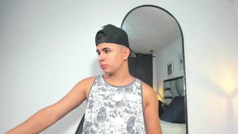 Snapshot of lianfox_ chatting on May 25, 12:33 pm lianfox_ online show from May 25, 12:33 pm