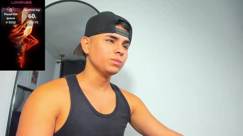 Snapshot of lianfox_ chatting on June 3, 12:19 pm lianfox_ online show from June 3, 12:19 pm