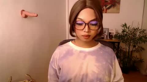 CALL ME LIANNA online show from May 25, 9:54 pm