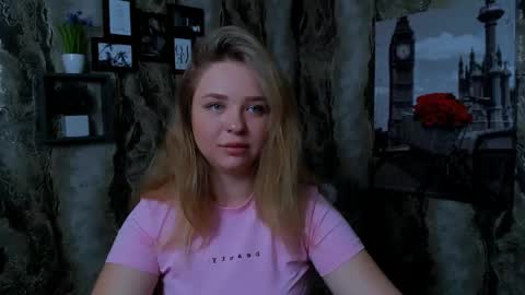 Snapshot of liaralime_ chatting on June 2, 7:32 am Liara online show from June 2, 7:32 am