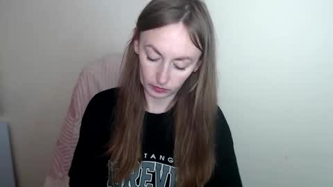 Snapshot of liasais_ chatting on May 10, 11:59 am Lia online show from May 10, 11:59 am