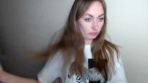Snapshot of liasais_ chatting on May 29, 12:47 pm Lia online show from May 29, 12:47 pm