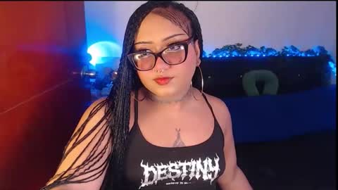 Snapshot of liascarlett chatting on June 5, 10:54 am LiaScarlett online show from June 5, 10:54 am