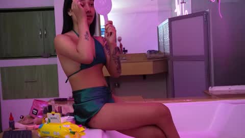 liasuaza online show from March 17, 12:08 pm