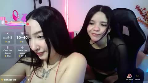 Lia and Thiara online show from October 22, 8:19 pm