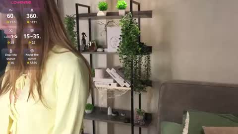 Snapshot of libbienoffsinger chatting on June 19, 1:21 am Ada online show from June 19, 1:21 am