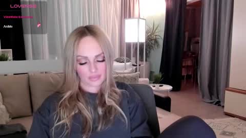 Libby online show from December 2, 4:42 pm