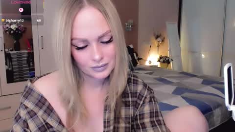 Snapshot of libby_nora chatting on January 13, 11:04 am Libby online show from January 13, 11:04 am