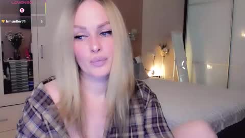 Snapshot of libby_nora chatting on February 22, 9:30 am Libby online show from February 22, 9:30 am