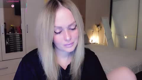 Snapshot of libby_nora chatting on March 5, 8:32 am Libby online show from March 5, 8:32 am