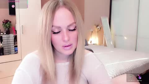 Snapshot of libby_nora chatting on March 15, 10:10 am Libby online show from March 15, 10:10 am