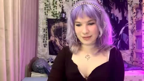Lola online show from September 20, 7:15 pm